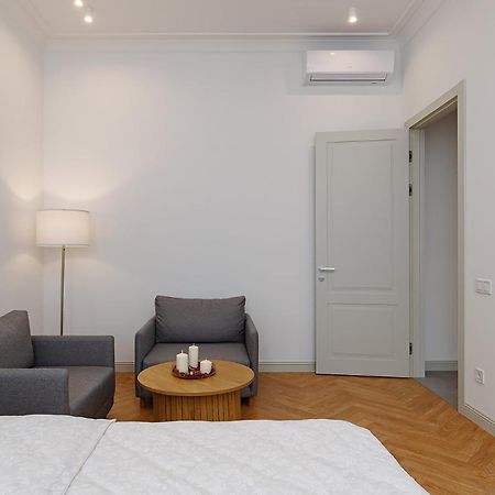 2К Квартира Forum Вулиця Куліша Lviv Ngoại thất bức ảnh